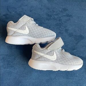 Nike Tanjun Infant Sneakers - 2C